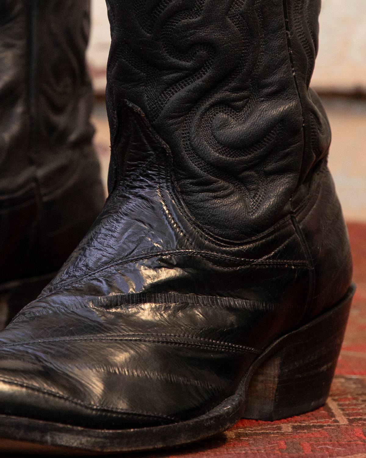 Finn's Exotic Eel Cowboy Boots (M)11E
