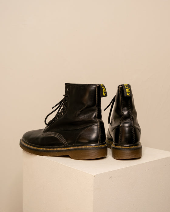 Dr Martens 8 Eyelet Black 7W