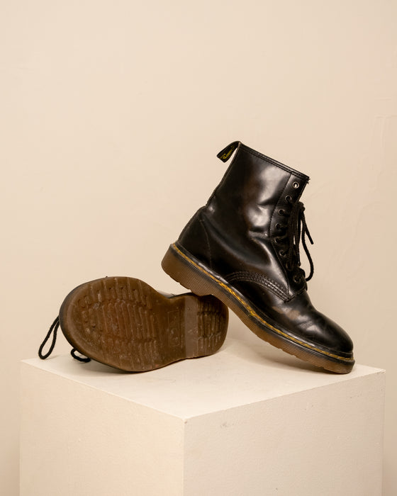 Dr Martens 8 Eyelet Black 7W