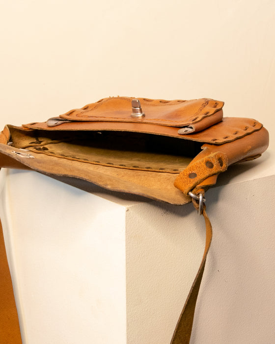 Vintage Tan Tooled Leather Handbag